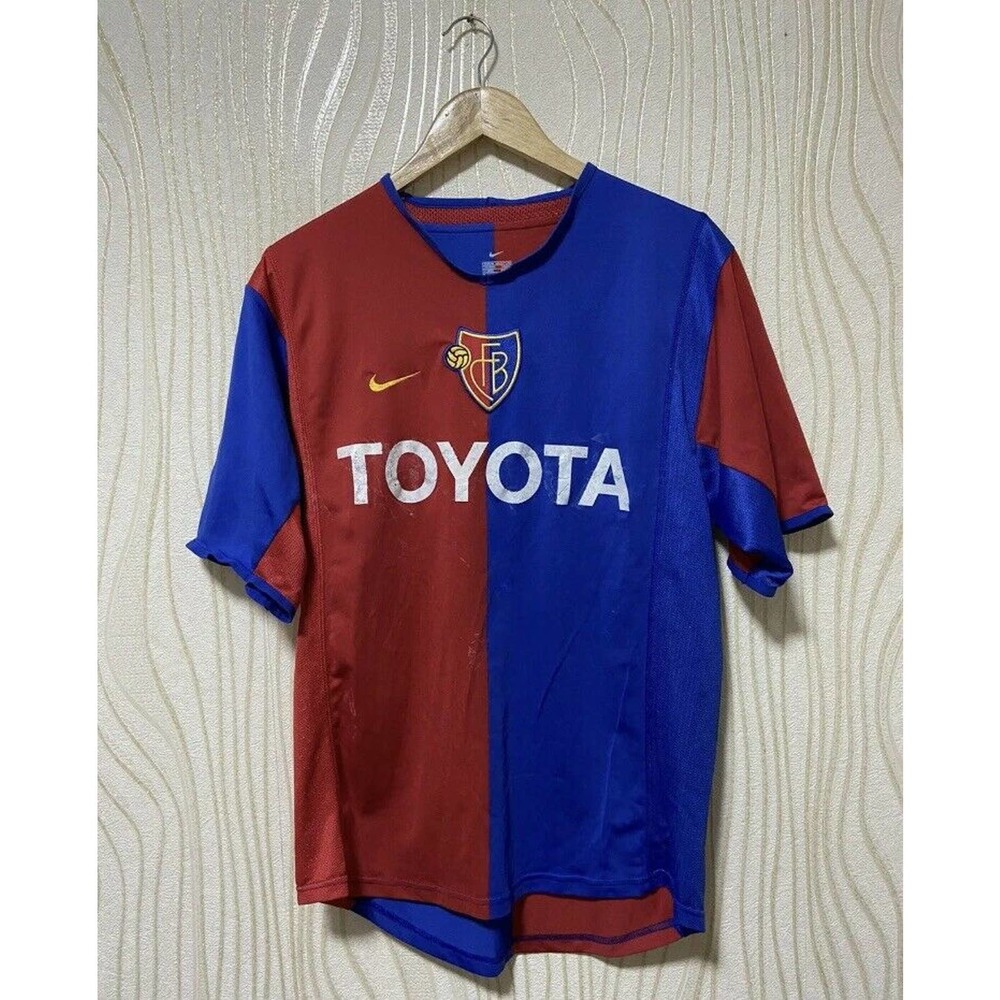 Signed Autographed￼ Soccer Jersey FC Basel Home Jersey Size Medium